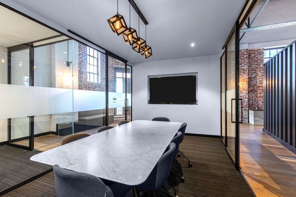Phlow - Penguin Office Project